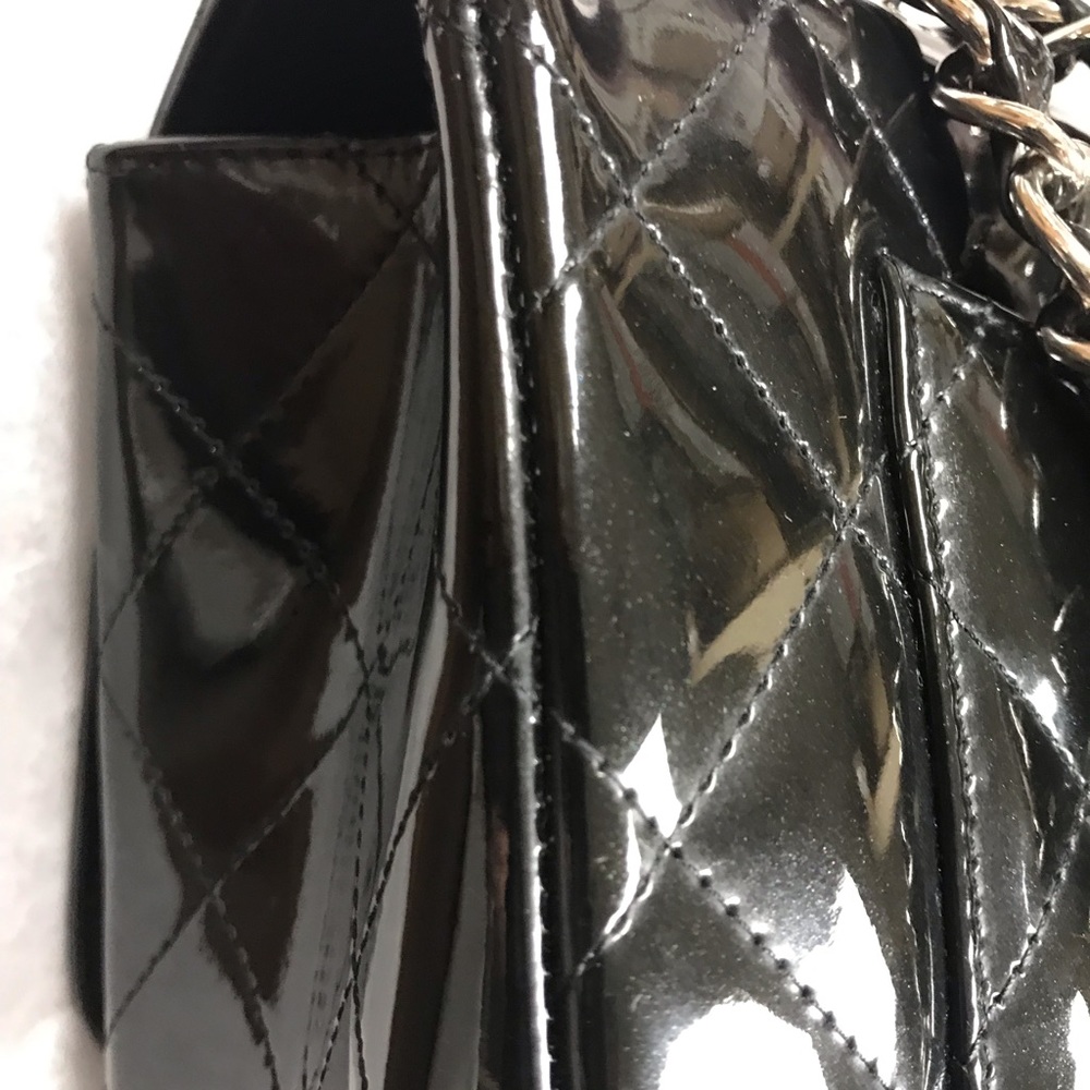 SOLD     Chanel Jumbo Patent Diamond Quilted Flap - Picture 7 of 8